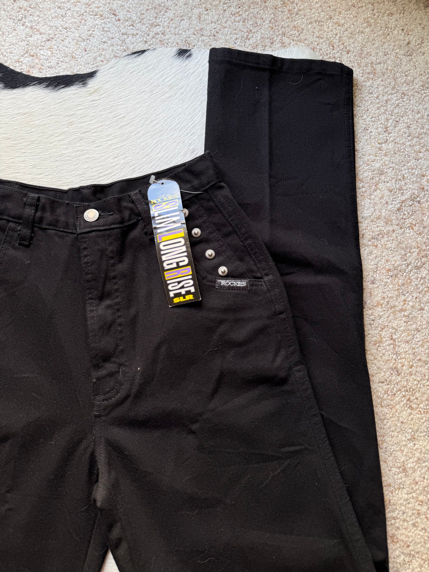 25” Black NWT Rockies