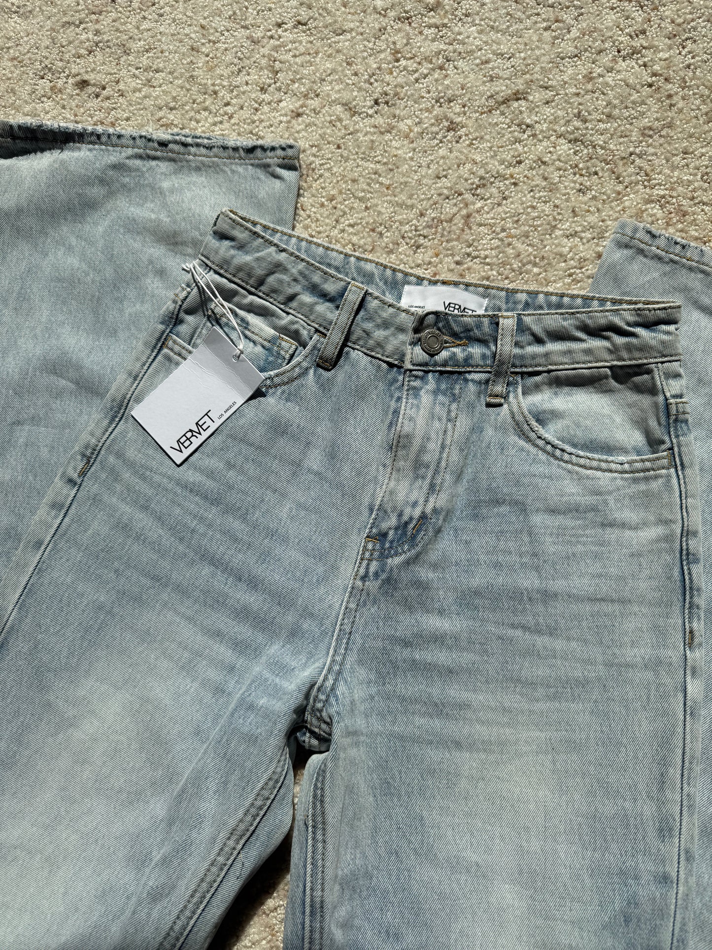 26” Vervet 90s Flare Jeans