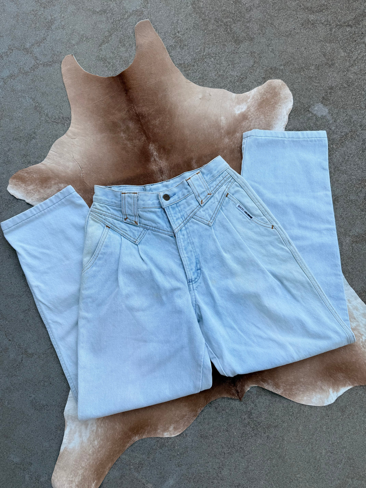 27' Rockies Jeans